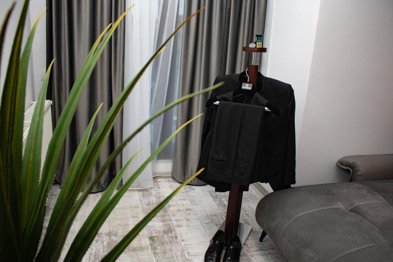 Cozy Special City Center - Old Town Apartment With Terrace Bucarest Esterno foto