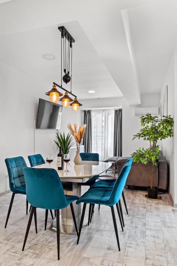 Cozy Special City Center - Old Town Apartment With Terrace Bucarest Esterno foto