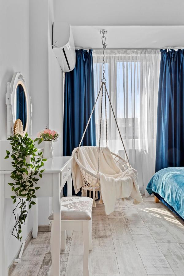 Cozy Special City Center - Old Town Apartment With Terrace Bucarest Esterno foto