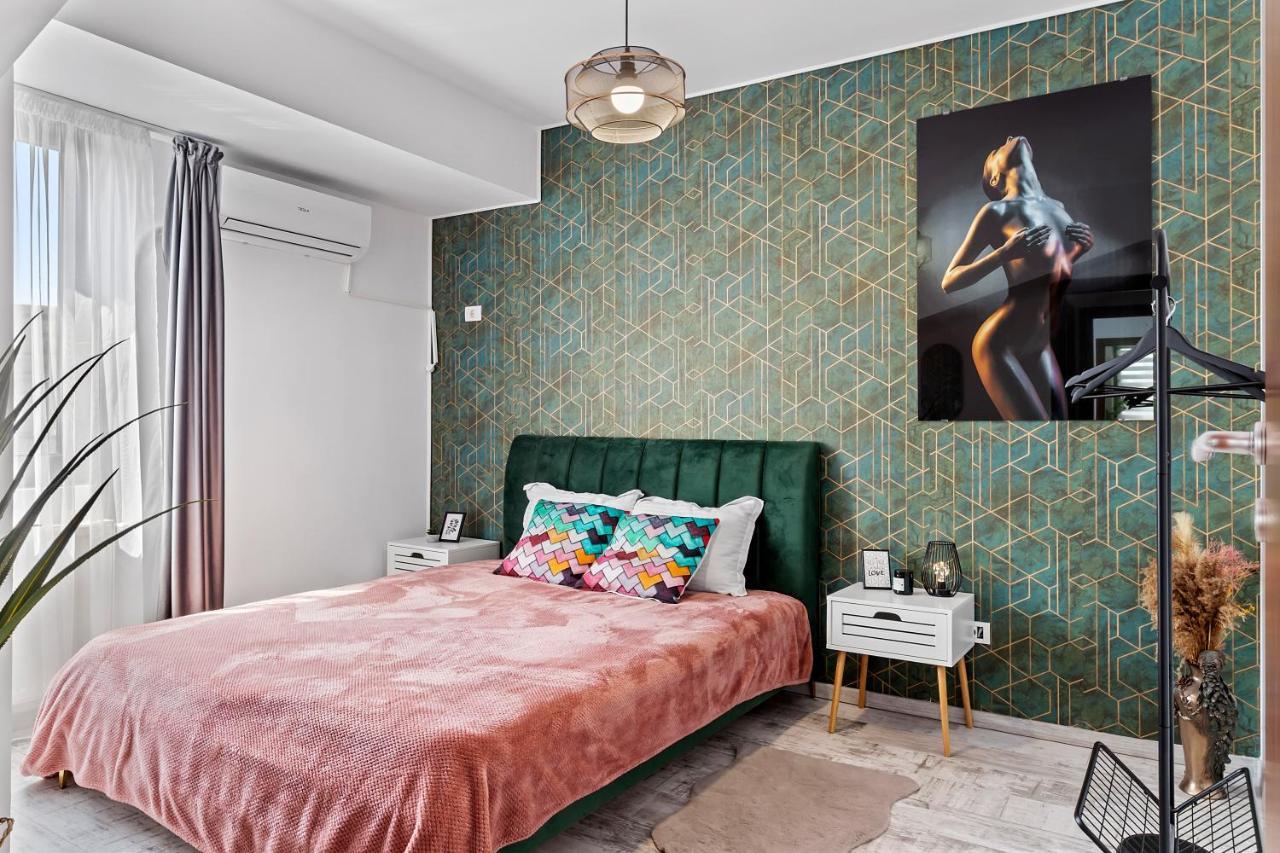 Cozy Special City Center - Old Town Apartment With Terrace Bucarest Esterno foto