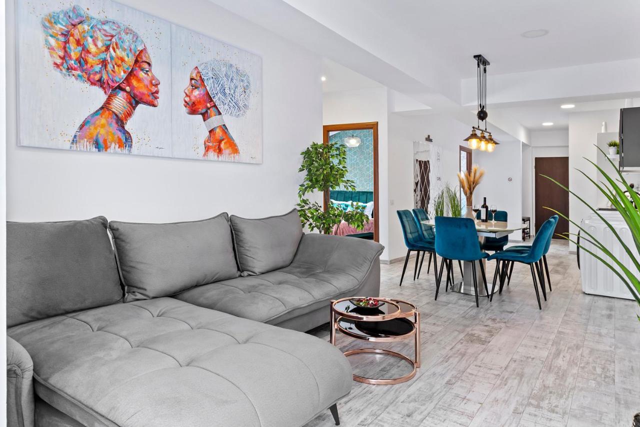 Cozy Special City Center - Old Town Apartment With Terrace Bucarest Esterno foto
