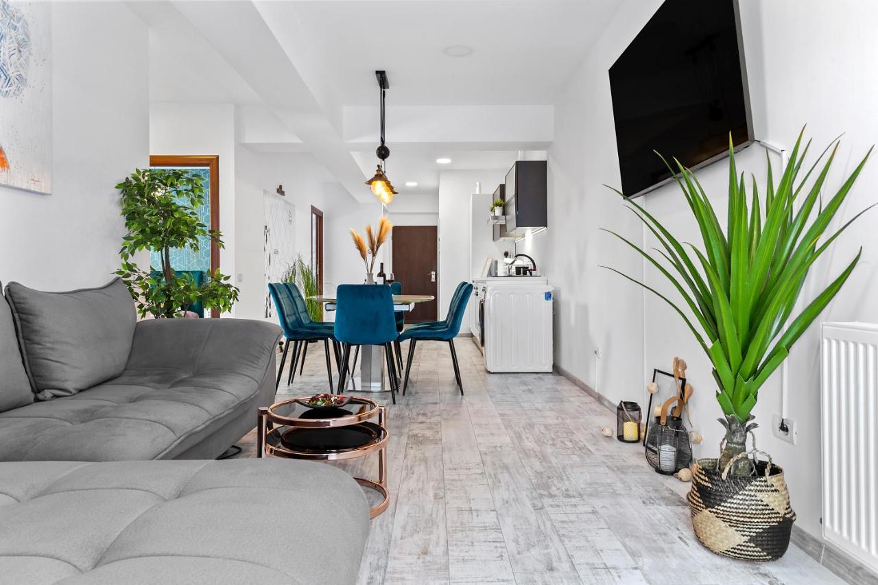 Cozy Special City Center - Old Town Apartment With Terrace Bucarest Esterno foto
