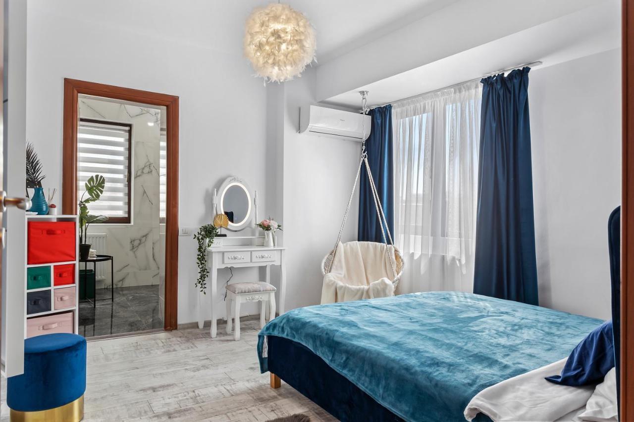 Cozy Special City Center - Old Town Apartment With Terrace Bucarest Esterno foto