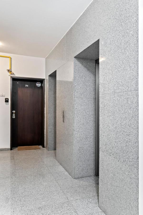 Cozy Special City Center - Old Town Apartment With Terrace Bucarest Esterno foto