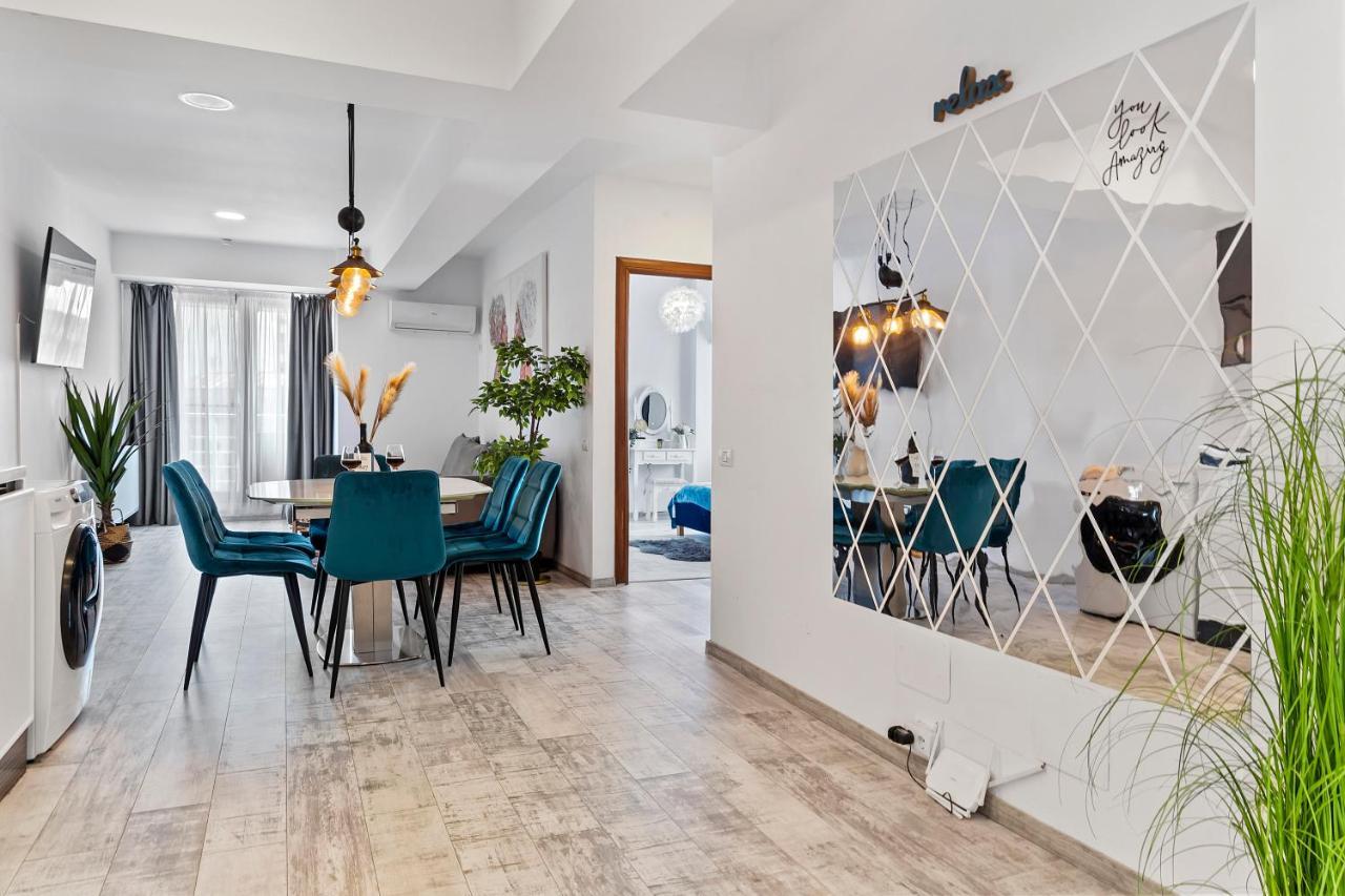 Cozy Special City Center - Old Town Apartment With Terrace Bucarest Esterno foto