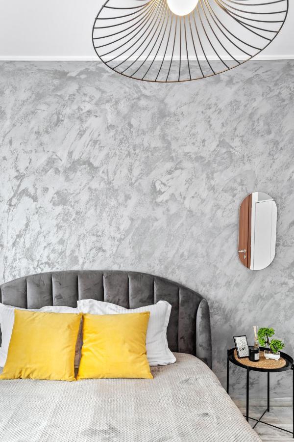 Cozy Special City Center - Old Town Apartment With Terrace Bucarest Esterno foto