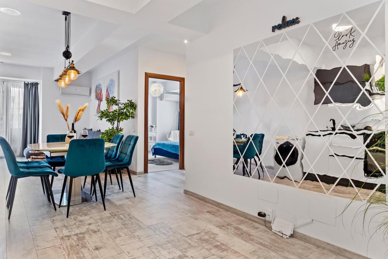 Cozy Special City Center - Old Town Apartment With Terrace Bucarest Esterno foto