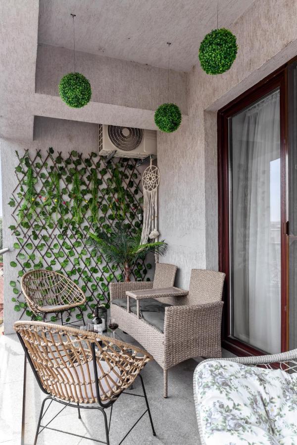 Cozy Special City Center - Old Town Apartment With Terrace Bucarest Esterno foto