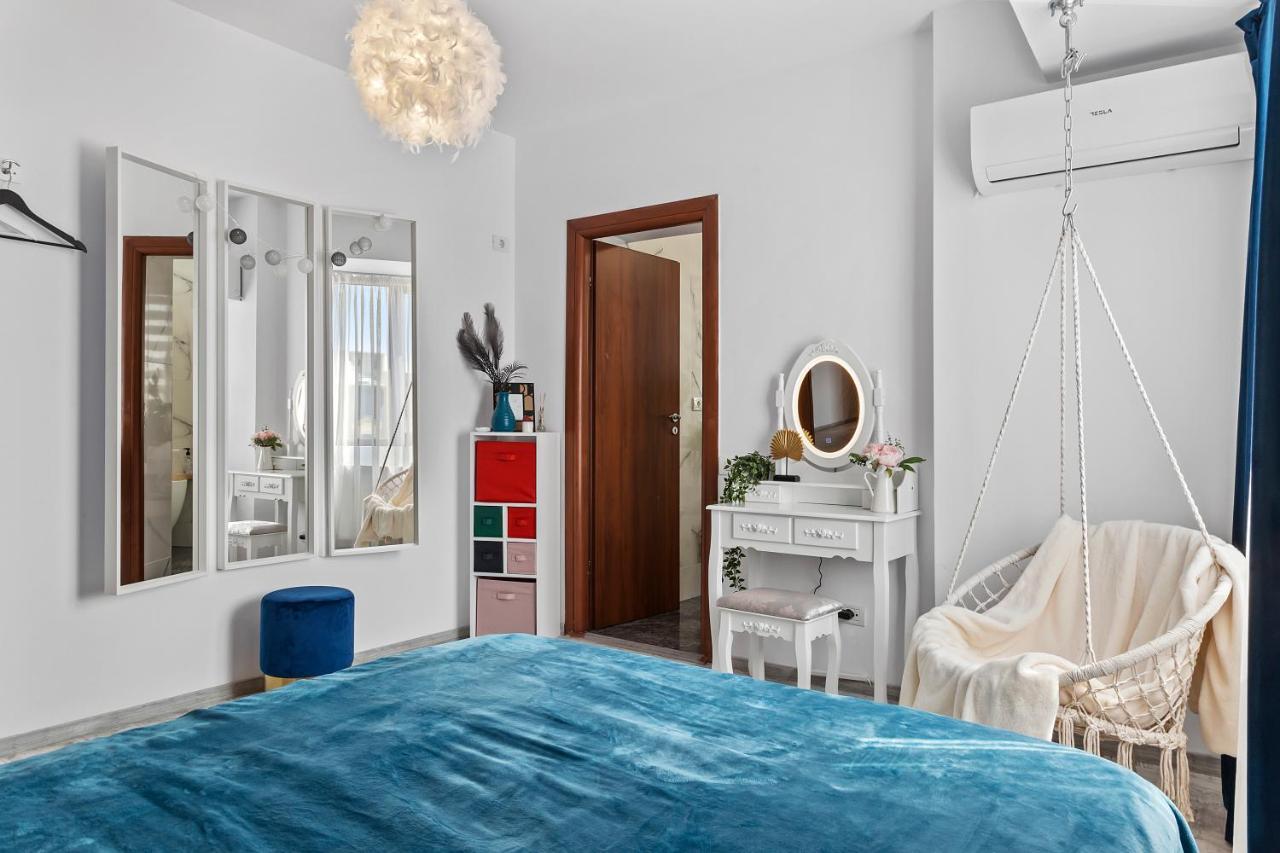Cozy Special City Center - Old Town Apartment With Terrace Bucarest Esterno foto