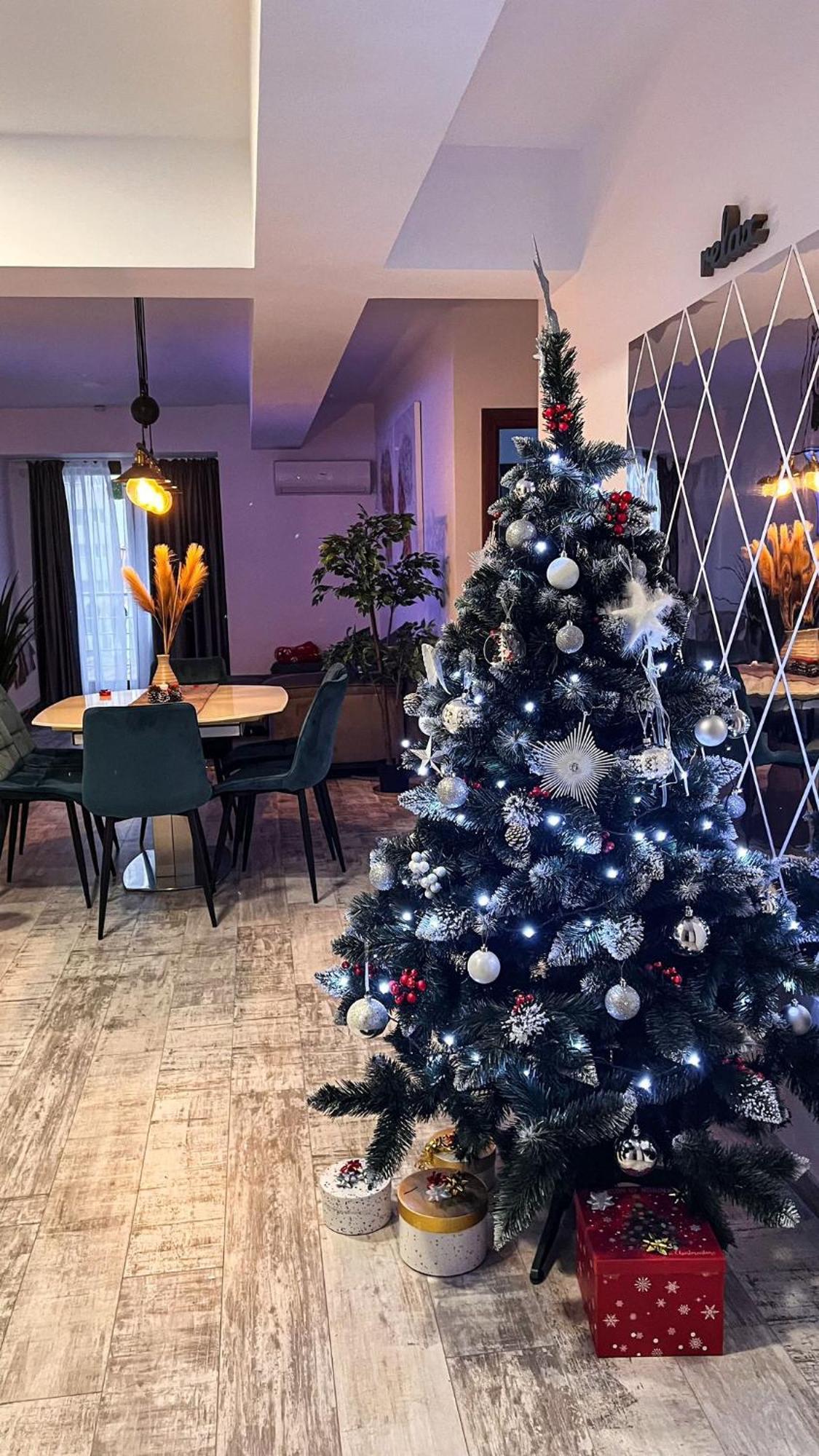 Cozy Special City Center - Old Town Apartment With Terrace Bucarest Esterno foto